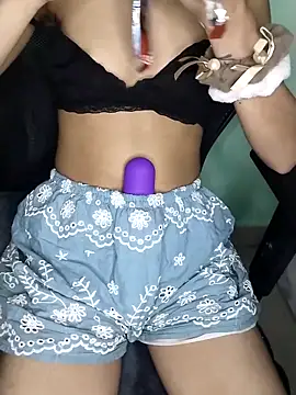 shaliini online show from April 15, 7:58 pm