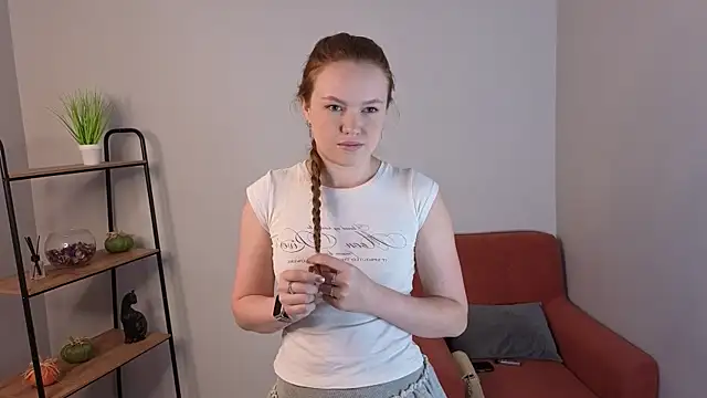 Kira Lemos online show from June 12, 10:01 am