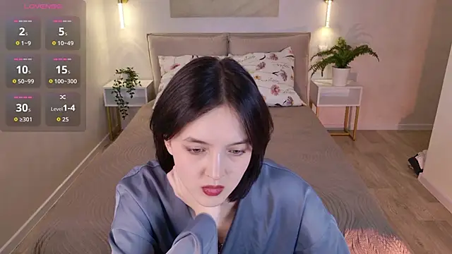  luny  online show from April 12, 2:42 pm