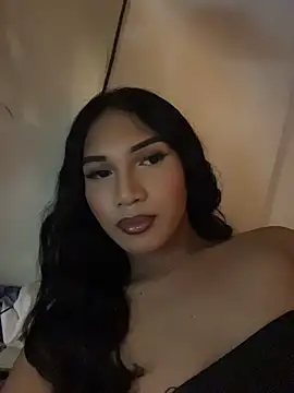 slutty aki online show from June 4, 3:05 pm