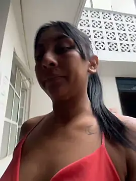 MELIZ QUEEN online show from May 21, 11:52 am