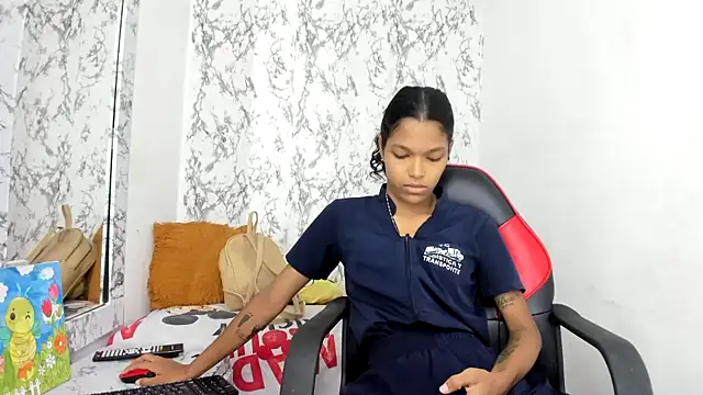 suriFoster online show from July 21, 1:12 pm
