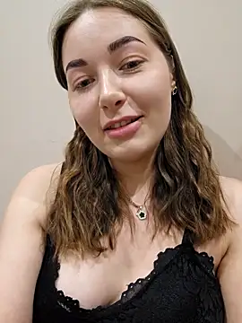 Doris2222 online show from April 20, 8:12 pm