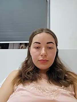 Doris2222 online show from April 25, 9:01 pm