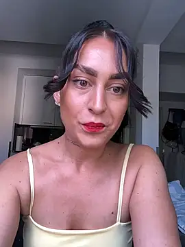 CurlyRouge online show from June 16, 5:47 pm