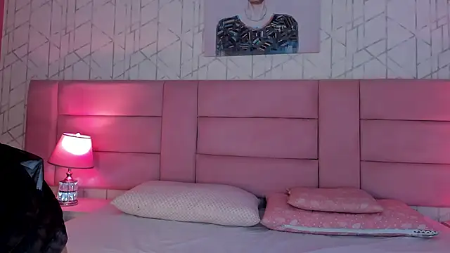 BellaViixen online show from April 18, 8:42 pm