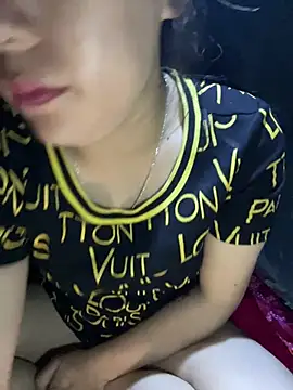 daisy-yeu online show from April 23, 6:54 pm