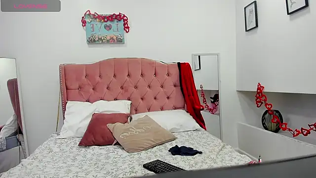 Antonella Bratzz4 online show from April 21, 11:23 pm