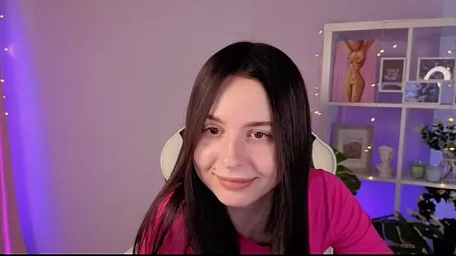 FloriShinee online show from April 18, 3:31 am