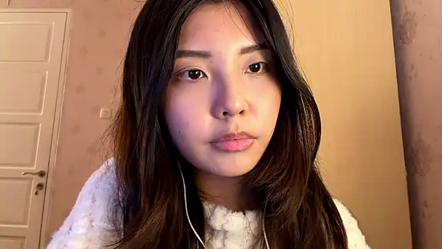 MinnaHannaman online show from April 16, 8:36 am