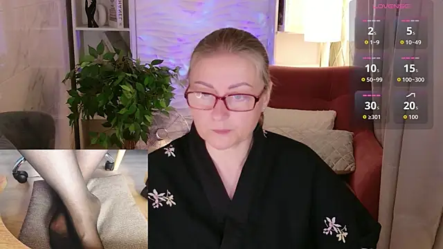 Alexandra Kind online show from July 7, 1:47 pm
