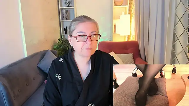 Alexandra Kind online show from July 2, 8:48 pm
