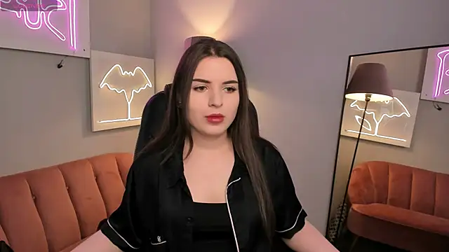 AliceLiador  online show from June 8, 2:51 pm