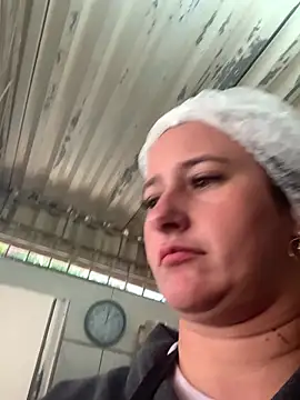 lolitaloira2 online show from June 18, 3:06 pm