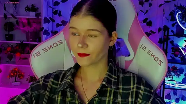 alice tails online show from April 14, 9:48 pm