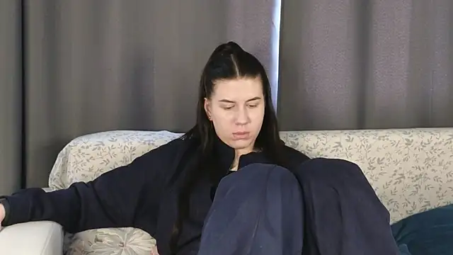 DesireAndAdmire online show from April 27, 8:44 am