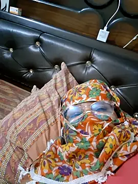 Shalini3456 online show from April 19, 10:04 am