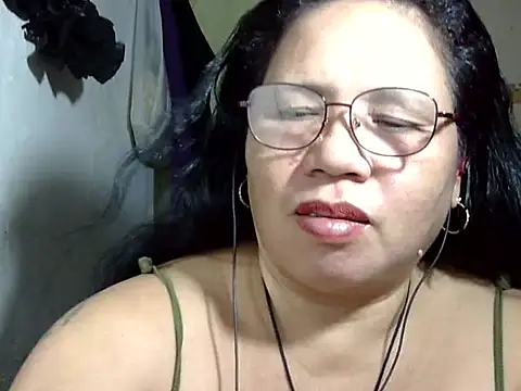 HottyCurlyPeanut online show from June 2, 2:07 pm