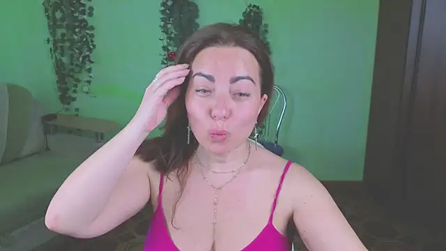 Zoe Zephyr online show from June 11, 5:37 am
