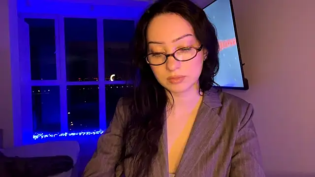 Meow Alika online show from April 30, 5:40 pm