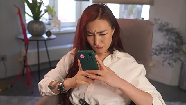 ShainaRakes online show from April 17, 1:13 pm