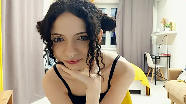 CinnamonCurl online show from May 24, 11:25 pm