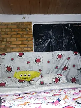 Friends with benefitsss online show from April 25, 11:13 pm