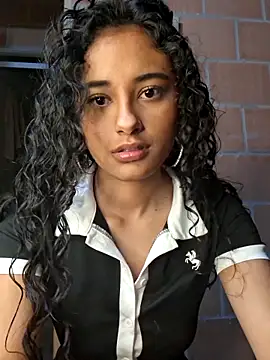 Valentinalau online show from April 27, 1:03 am