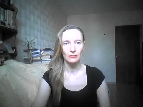 LunaBelle8 online show from May 5, 12:19 pm