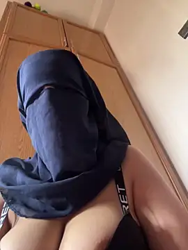 NOURA Dalaa online show from April 17, 4:20 pm