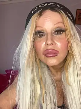 pammybarbwire online show from April 27, 12:24 pm