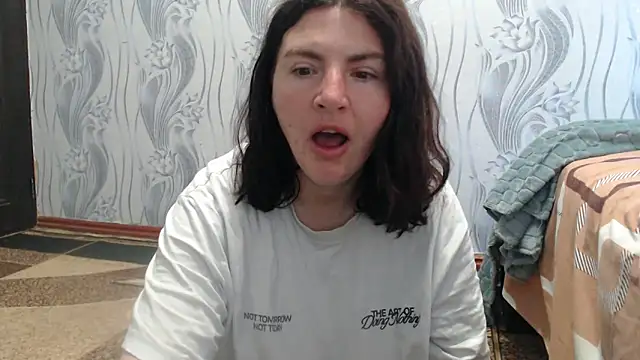 AlinaxJames online show from June 3, 11:00 am
