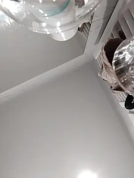 weroslodix online show from April 18, 9:37 pm