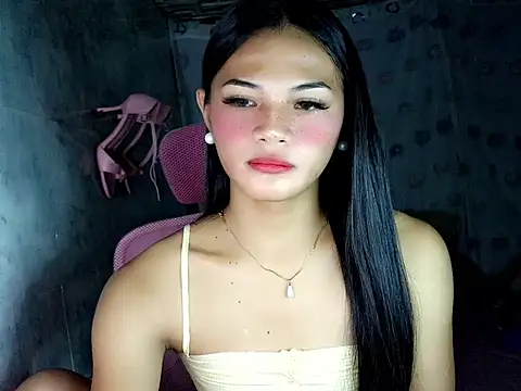 keyshahollic online show from April 20, 4:26 am