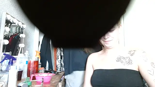 yourfavgirlduh online show from July 3, 9:54 pm