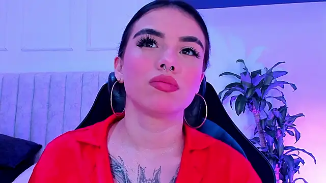 isabella hv online show from June 9, 7:02 pm