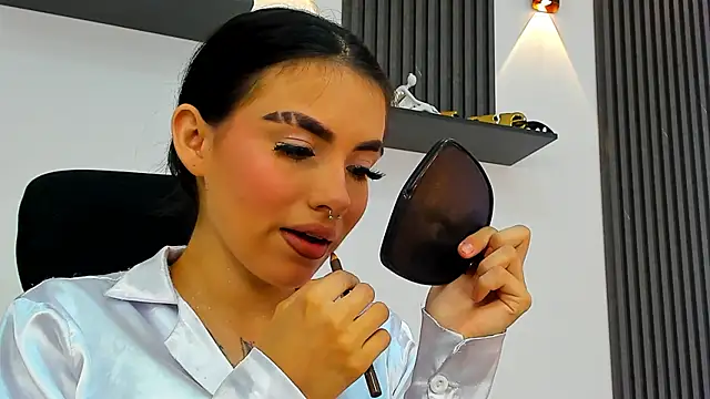 isabella hv online show from July 16, 8:02 pm
