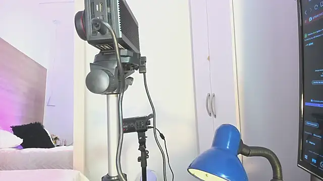 NICOOLMILLER online show from April 25, 2:25 am