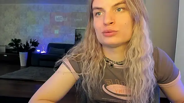 milliKira006 online show from May 24, 1:10 pm