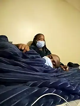 W0rthiit online show from April 25, 6:27 pm