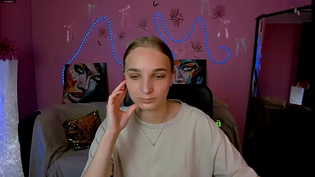 ollivia dream online show from May 6, 5:55 am