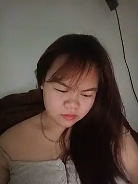Truxcy1 online show from May 25, 6:56 am