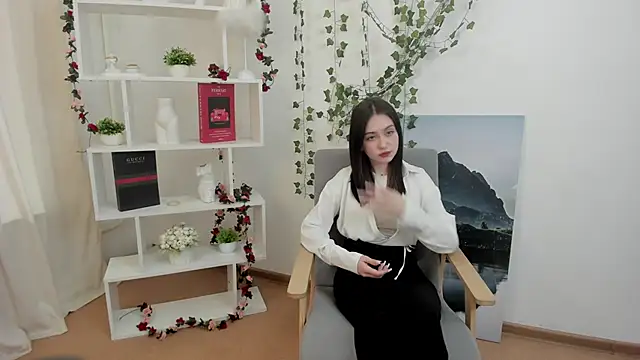 TwanaRzeczycki online show from April 27, 10:01 am