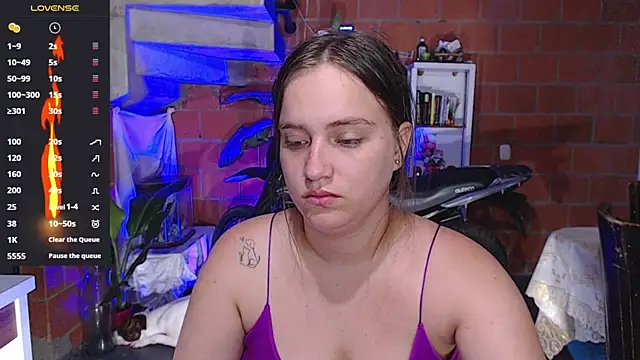 Valerymoon19 online show from June 8, 1:23 am