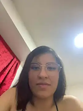 FERNANDA-ROSE online show from April 26, 4:54 am