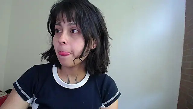 UsagiNami online show from April 27, 7:11 pm