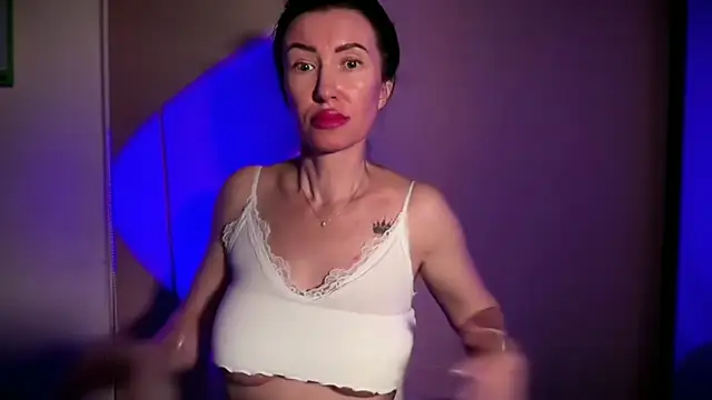 Goddess Tati online show from May 25, 9:03 pm