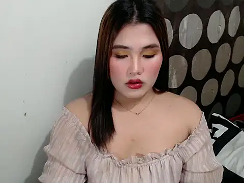 YourBaby Eva online show from April 25, 7:33 pm