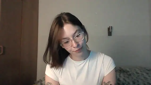 JuicyErika online show from June 6, 9:21 pm