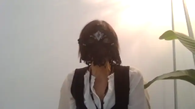 HelenTiAscolta online show from May 6, 2:10 pm
